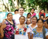 Papel de la mujer, fundamental en toma de decisiones: Renán