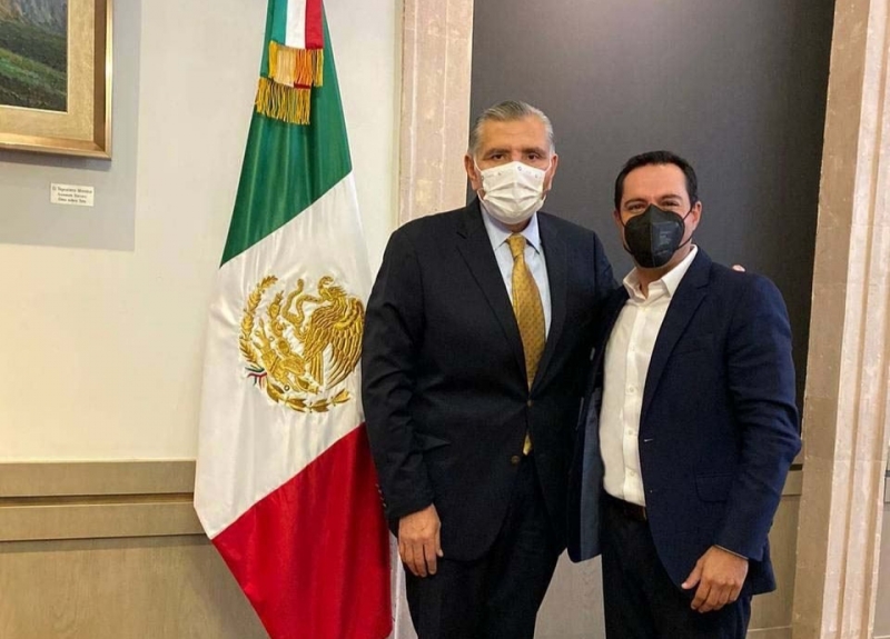 Vila sostiene encuentro con secretario de Gobernación