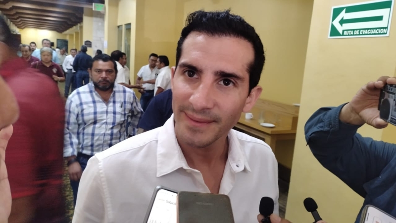 Mérida, llena de baches y dividida: Rommel Pacheco 