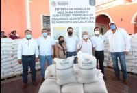 Entrega Mauricio Vila apoyos en oriente  del estado