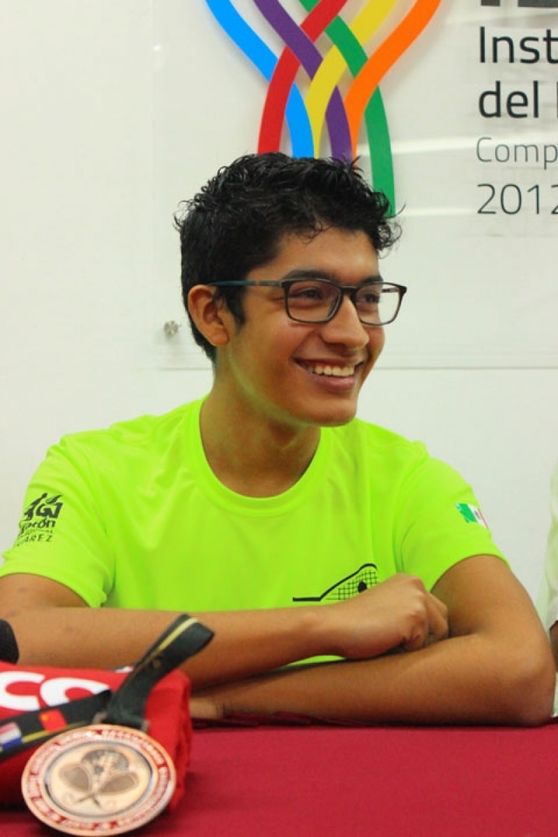 Liam gana bronce en Mundial de Ráquetbol