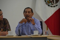 Embarazos en adolescentes, por andar con novios a altas horas de la noche, dice diputado de Morena