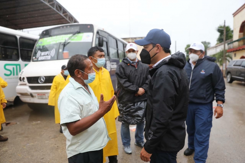 Recorre Vila zona afectada por ciclón tropical