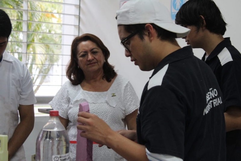 Promueven actualización y capacitación de artesanos