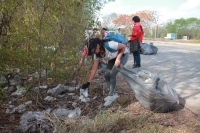 Ciudadanos recolectan 2.6 toneladas de desechos s&oacute;lidos