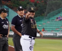 "Chapo" Vizcarra buscar&aacute; bicampeonato con Leones