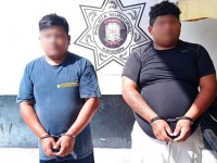 Detienen a dos por asaltar expendio de cerveza en Kanas&iacute;n