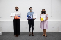 Reyna Garc&iacute;a Ciau gana concurso de oratoria de la Segey