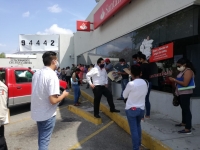 Cobro de cr&eacute;ditos hace romper sana distancia&nbsp;