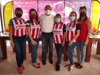 Presentan el Torneo Mom de F&uacute;tbol 7