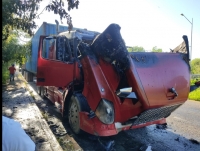 Tr&aacute;iler arde en llamas en el perif&eacute;rico de M&eacute;rida