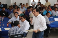 Dirigente del PAN se reúne con integrantes de comités municipales