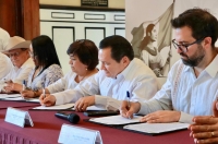 Pactan construcción de 20 mil viviendas para yucatecos