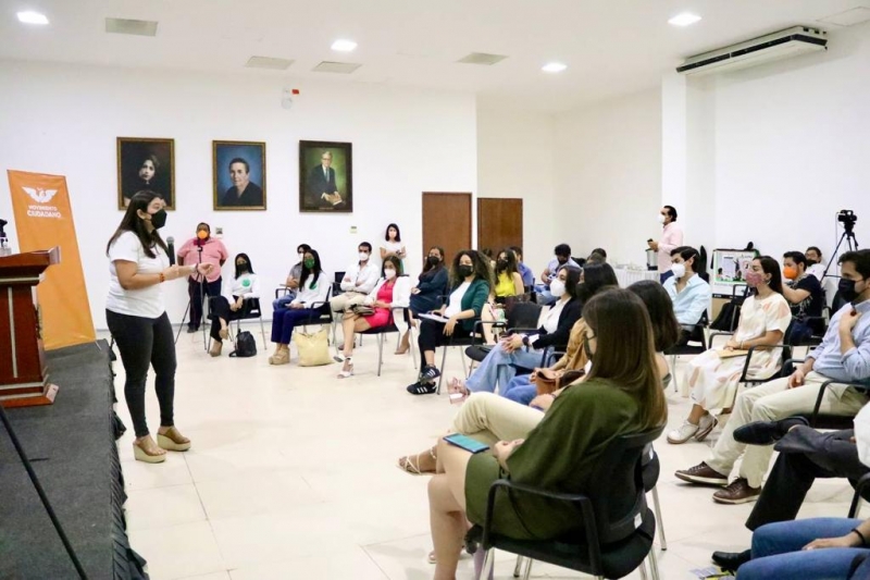 MC realiza foro con universitarios sobre ley del agua