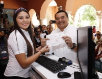 Alcalde Ren&aacute;n Barrera Concha cumple con el pago del impuesto predial