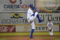 Melenudos refuerzan su pitcheo con Jesús Chávez