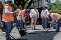Supervisa Díaz Mena trabajos de repavimentación