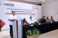 Entregan constancias de diplomado de programas de prevenci&oacute;n de violencia