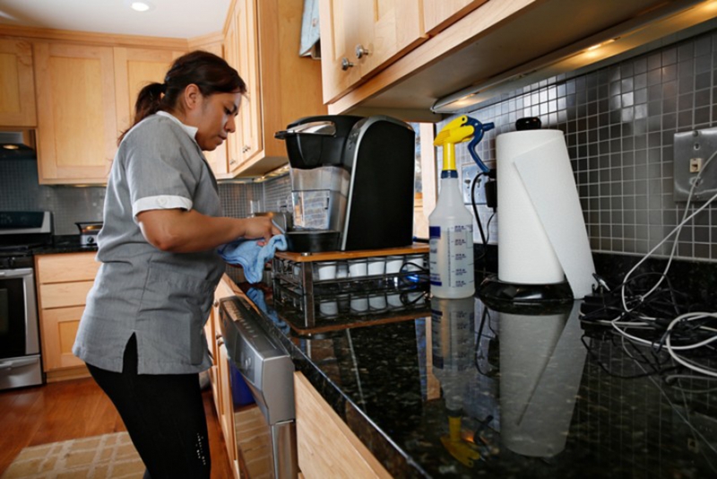 Triple jornada de trabajo afecta salud de mujeres