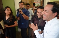 A&uacute;n pesan sobre Vila acusaciones de empresas "fantasmas"