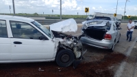 "Carambola" en puente vehicular deja da&ntilde;os materiales&nbsp;