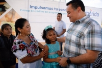 Alcalde entrega 26 cr&eacute;ditos del programa proyectos productivos