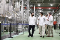 Inaugura Vila reconstrucción de planta procesadora "Sahé"