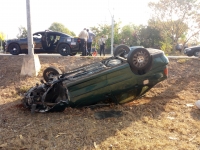 Se registra aparatosa volcadura en Periférico